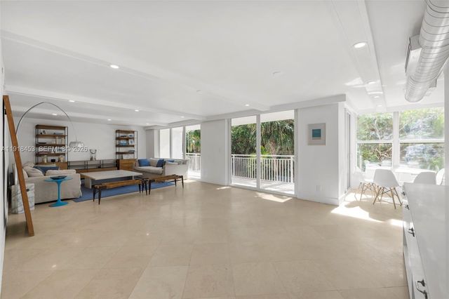605 Ocean Drive 2L, Key Biscayne, FL 33149