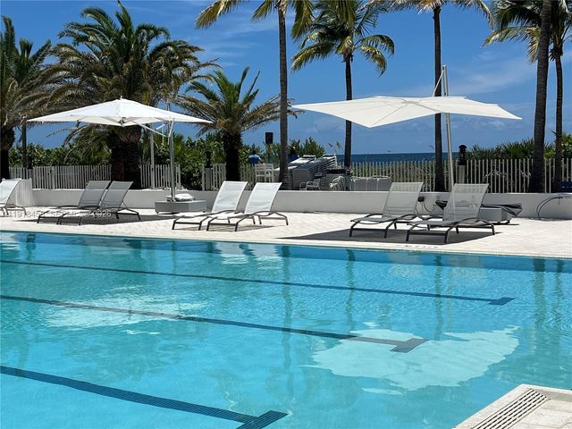 605 Ocean Drive 2L, Key Biscayne, FL 33149