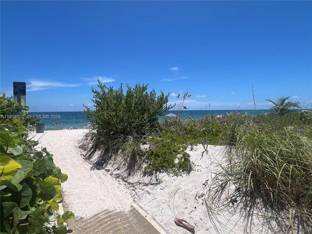605 Ocean Drive 2L, Key Biscayne, FL 33149