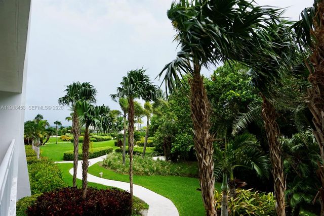 605 Ocean Drive 2L, Key Biscayne, FL 33149