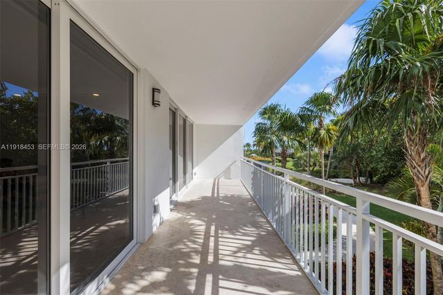 605 Ocean Drive 2L, Key Biscayne, FL 33149