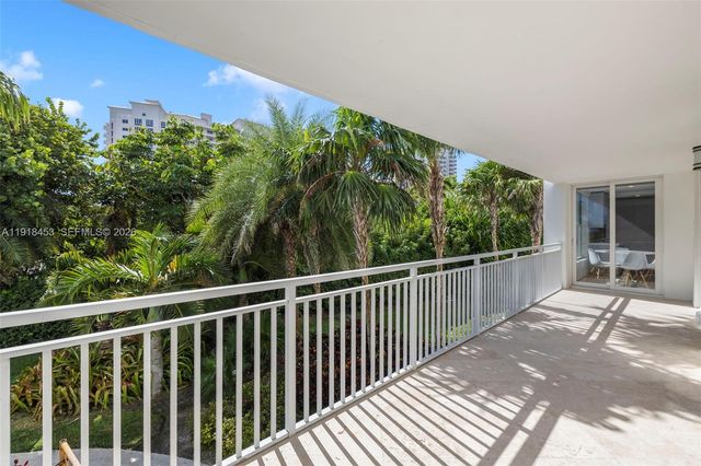 605 Ocean Drive 2L, Key Biscayne, FL 33149