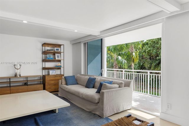 605 Ocean Drive 2L, Key Biscayne, FL 33149