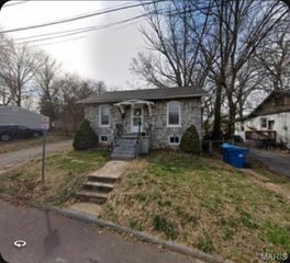 2527 Leslie Avenue, Overland, MO 63114