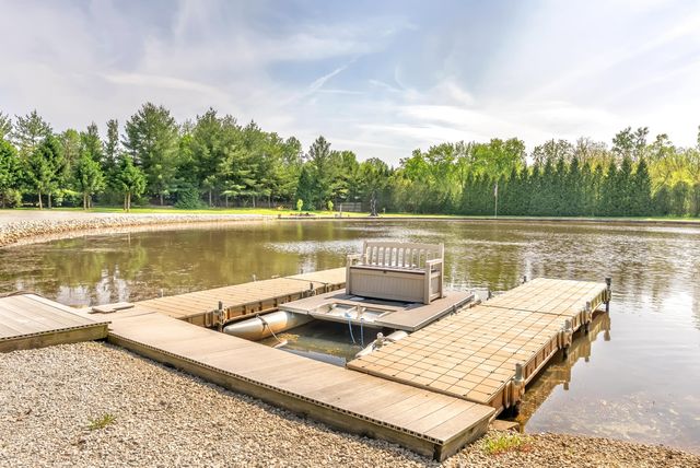 10 S Vine Drive, Hebron, IN 46341