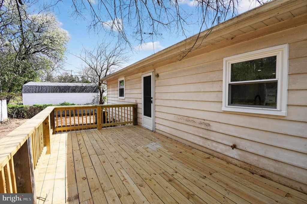 Image 13 of property listing at 3281 SUDLERSVILLE S, Laurel, MD 20724