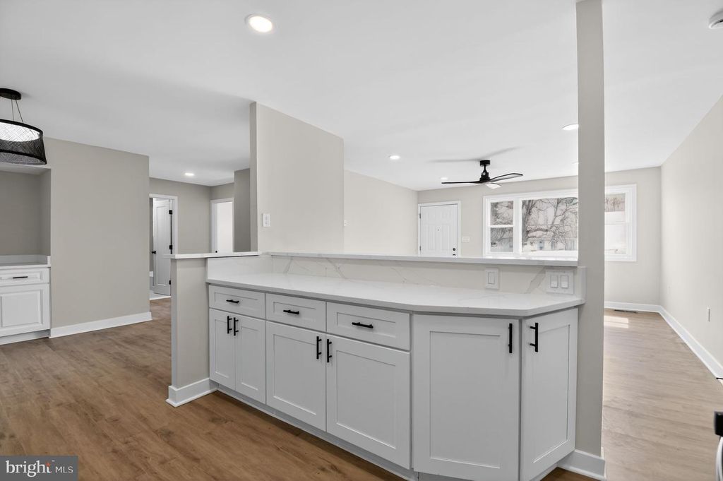 Image 2 of property listing at 3281 SUDLERSVILLE S, Laurel, MD 20724