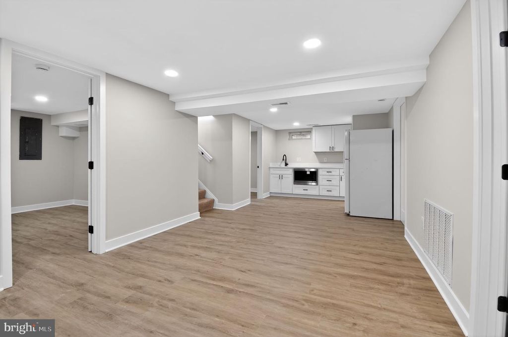 Image 20 of property listing at 3281 SUDLERSVILLE S, Laurel, MD 20724