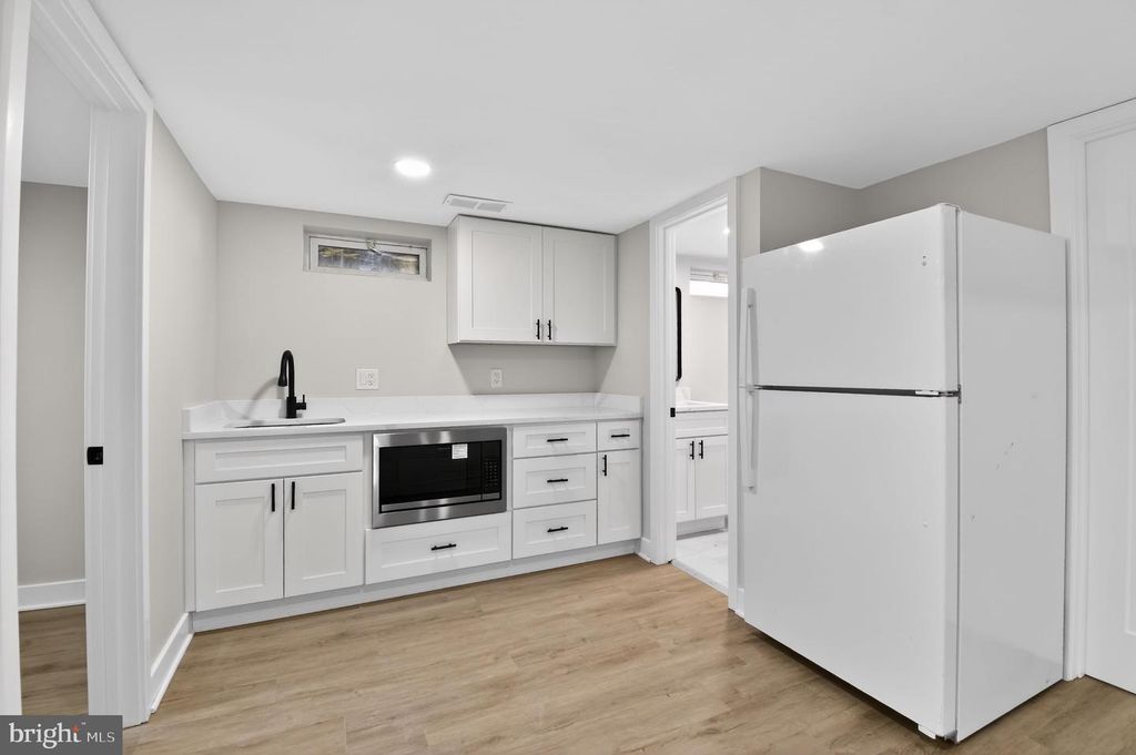 Image 22 of property listing at 3281 SUDLERSVILLE S, Laurel, MD 20724