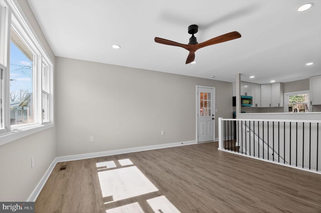 Image 4 of property listing at 3281 SUDLERSVILLE S, Laurel, MD 20724