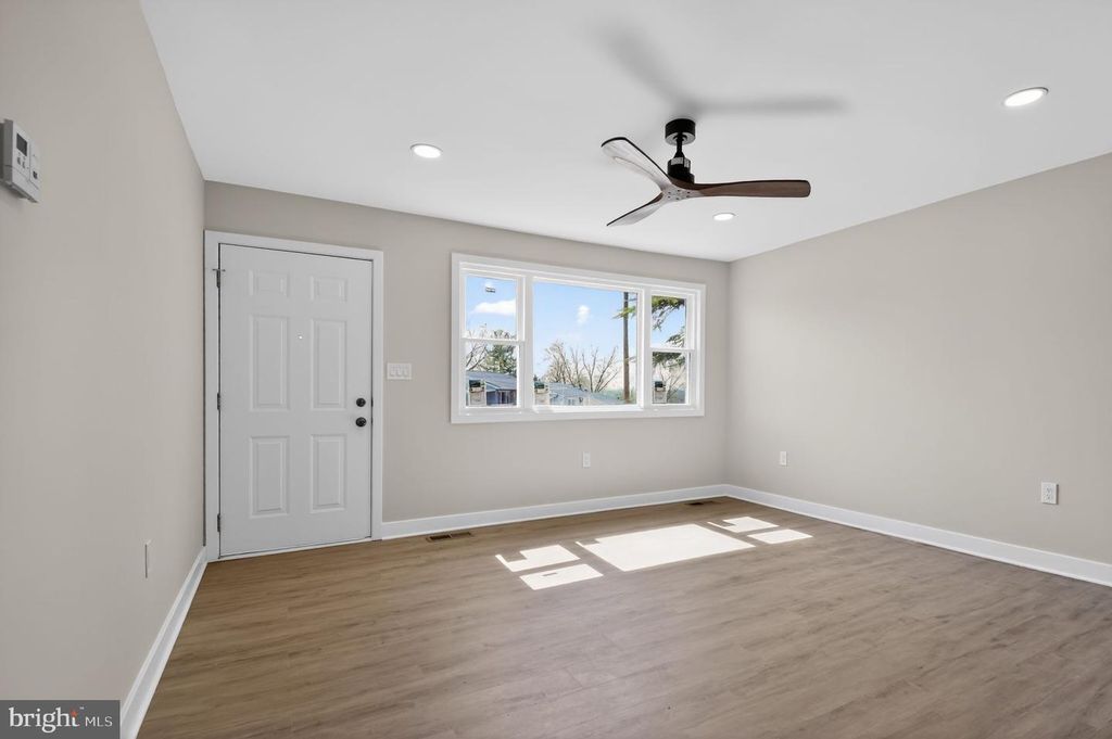 Image 5 of property listing at 3281 SUDLERSVILLE S, Laurel, MD 20724