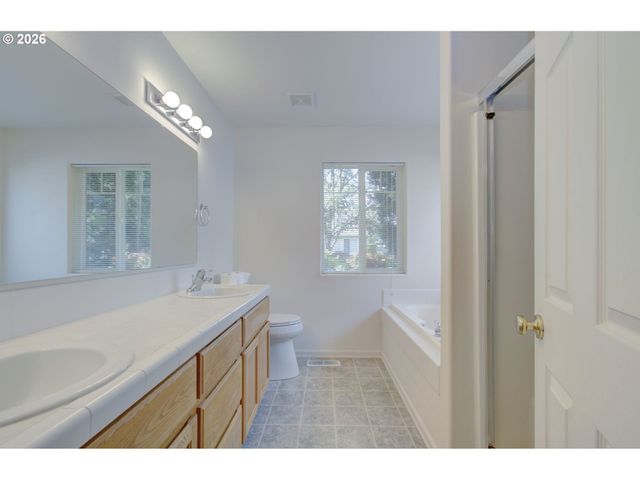 2004 Nw 12TH St, Battle Ground, WA 98604