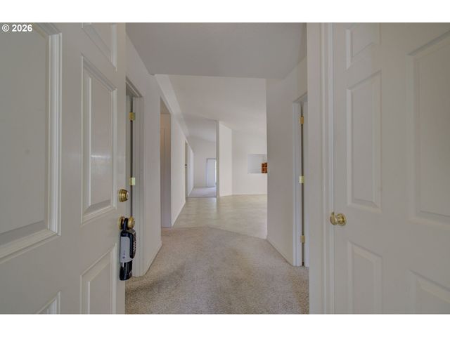 2004 Nw 12TH St, Battle Ground, WA 98604