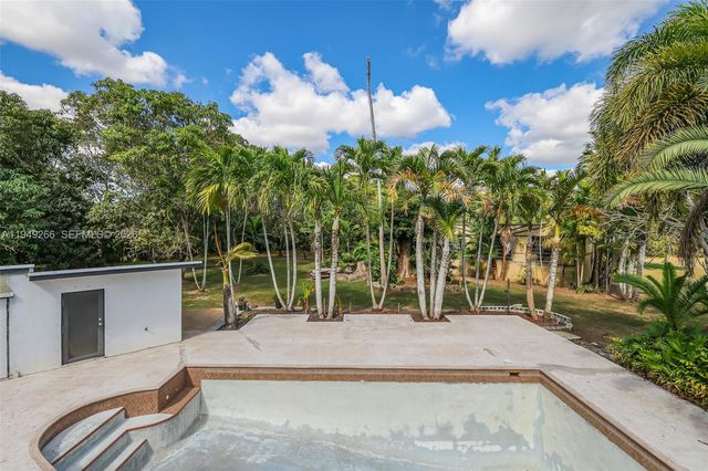 18975 SW 224th St, Miami, FL 33170