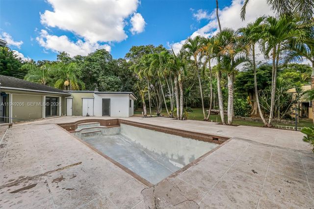 18975 SW 224th St, Miami, FL 33170