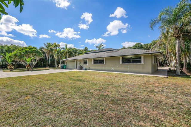 18975 SW 224th St, Miami, FL 33170