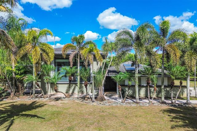 18975 SW 224th St, Miami, FL 33170