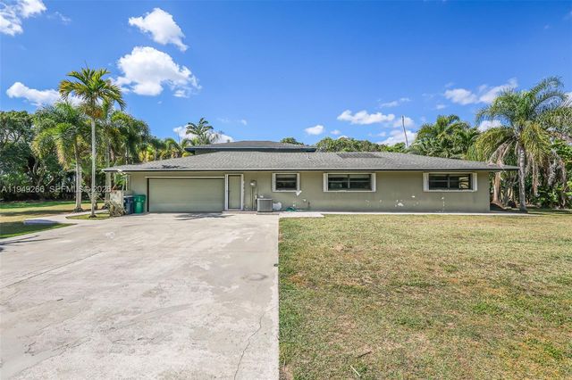 18975 SW 224th St, Miami, FL 33170