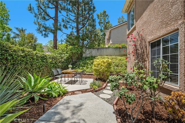 5614 Roundtree Place, Westlake Village, CA 91362