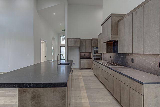 101 Manciano, Horseshoe Bay, TX 78657