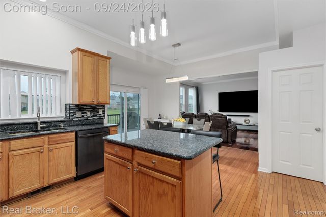 6720 Sadie Lane, Van Buren Charter Township, MI 48111