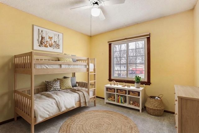 2974 Howard Street N, Maplewood, MN 55109