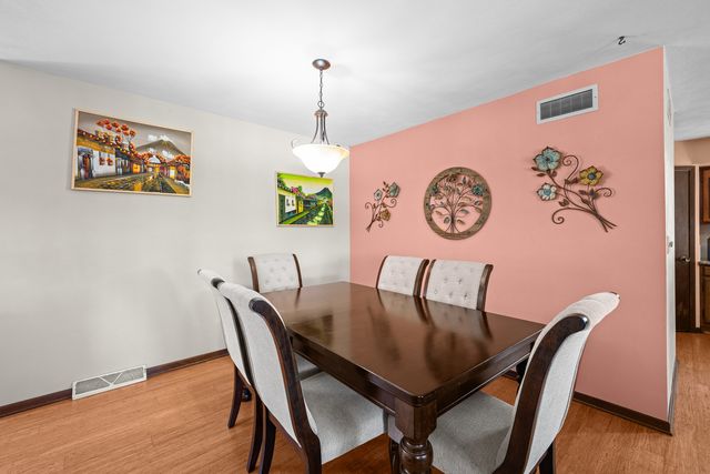 1705 85th Avenue W, Rock Island, IL 61201