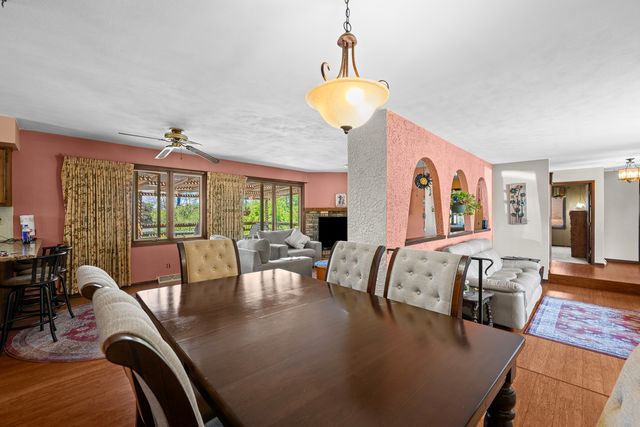 1705 85th Avenue W, Rock Island, IL 61201