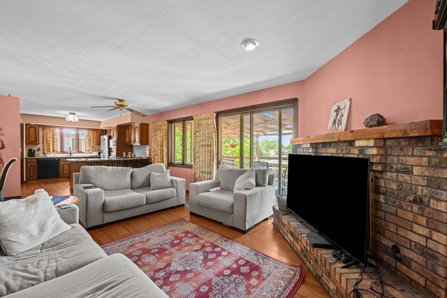 1705 85th Avenue W, Rock Island, IL 61201