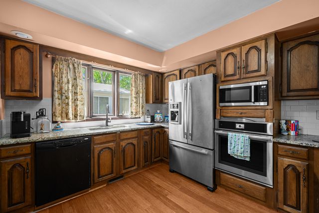 1705 85th Avenue W, Rock Island, IL 61201