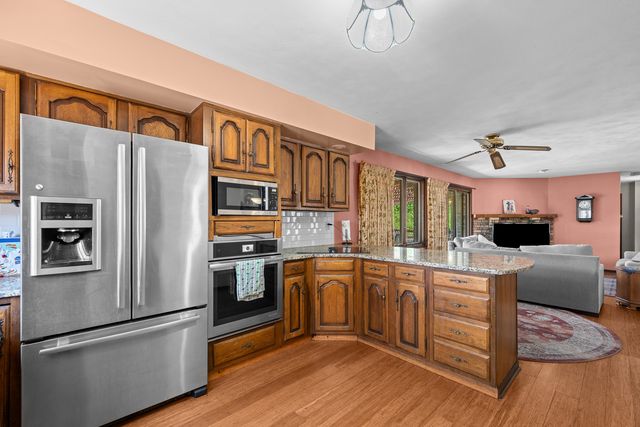 1705 85th Avenue W, Rock Island, IL 61201