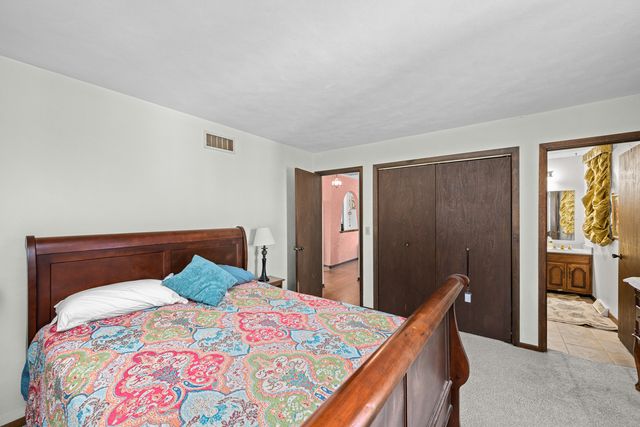1705 85th Avenue W, Rock Island, IL 61201