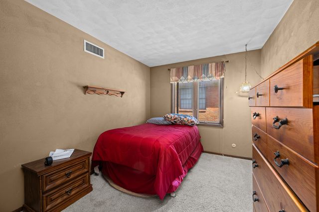 1705 85th Avenue W, Rock Island, IL 61201
