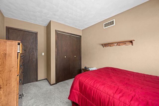1705 85th Avenue W, Rock Island, IL 61201