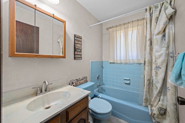1705 85th Avenue W, Rock Island, IL 61201