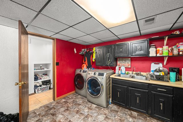 1705 85th Avenue W, Rock Island, IL 61201