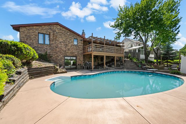 1705 85th Avenue W, Rock Island, IL 61201