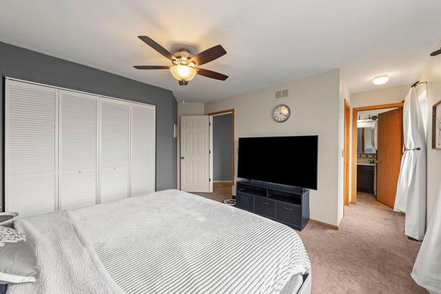 2940 Arbor Lane, Aurora, IL 60502