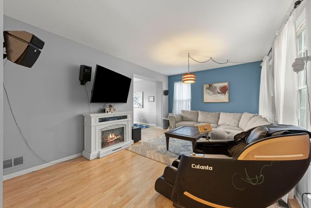 2940 Arbor Lane, Aurora, IL 60502