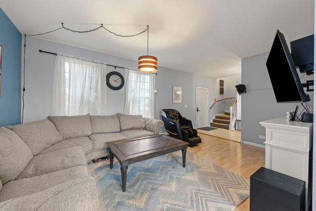 2940 Arbor Lane, Aurora, IL 60502