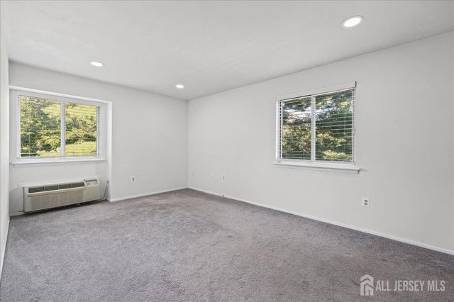 79 Eton Way, Franklin, NJ 08873