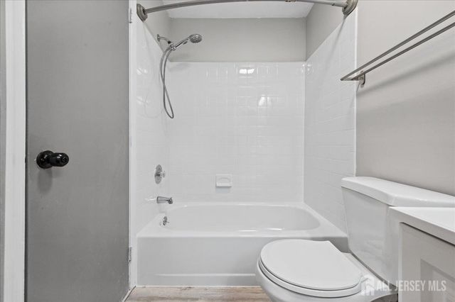 79 Eton Way, Franklin, NJ 08873