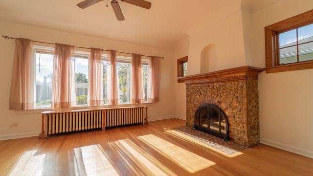 122 Elizabeth Street, Calumet City, IL 60409