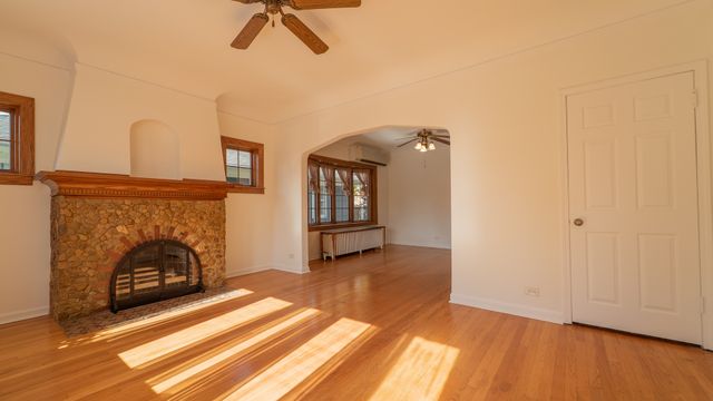 122 Elizabeth Street, Calumet City, IL 60409