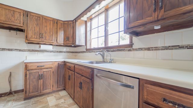 122 Elizabeth Street, Calumet City, IL 60409