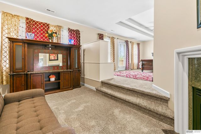 17451 Y Street, Omaha, NE 68135
