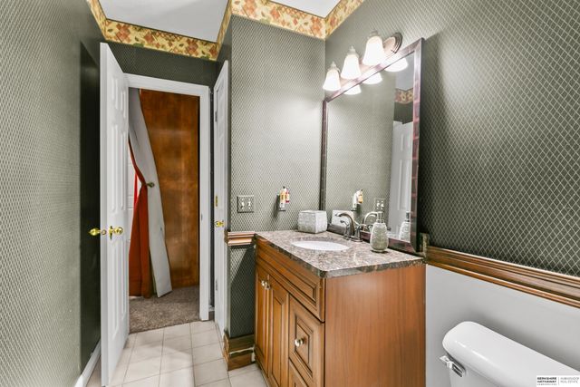 17451 Y Street, Omaha, NE 68135
