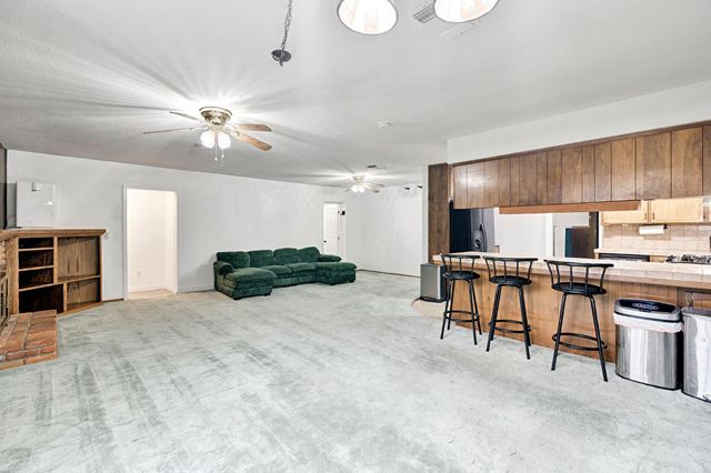 2352 Cabrillo Way, Hanford, CA 93230