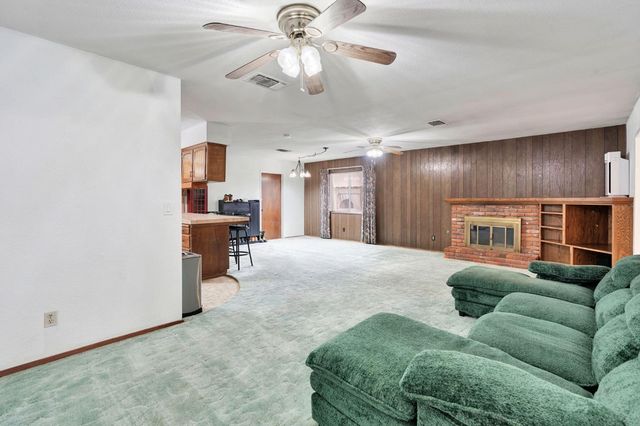 2352 Cabrillo Way, Hanford, CA 93230