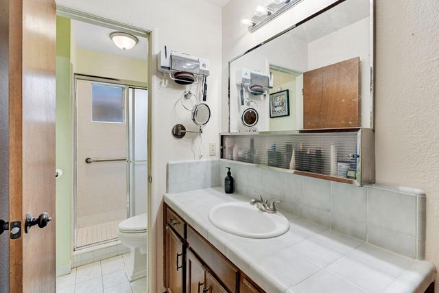 2352 Cabrillo Way, Hanford, CA 93230